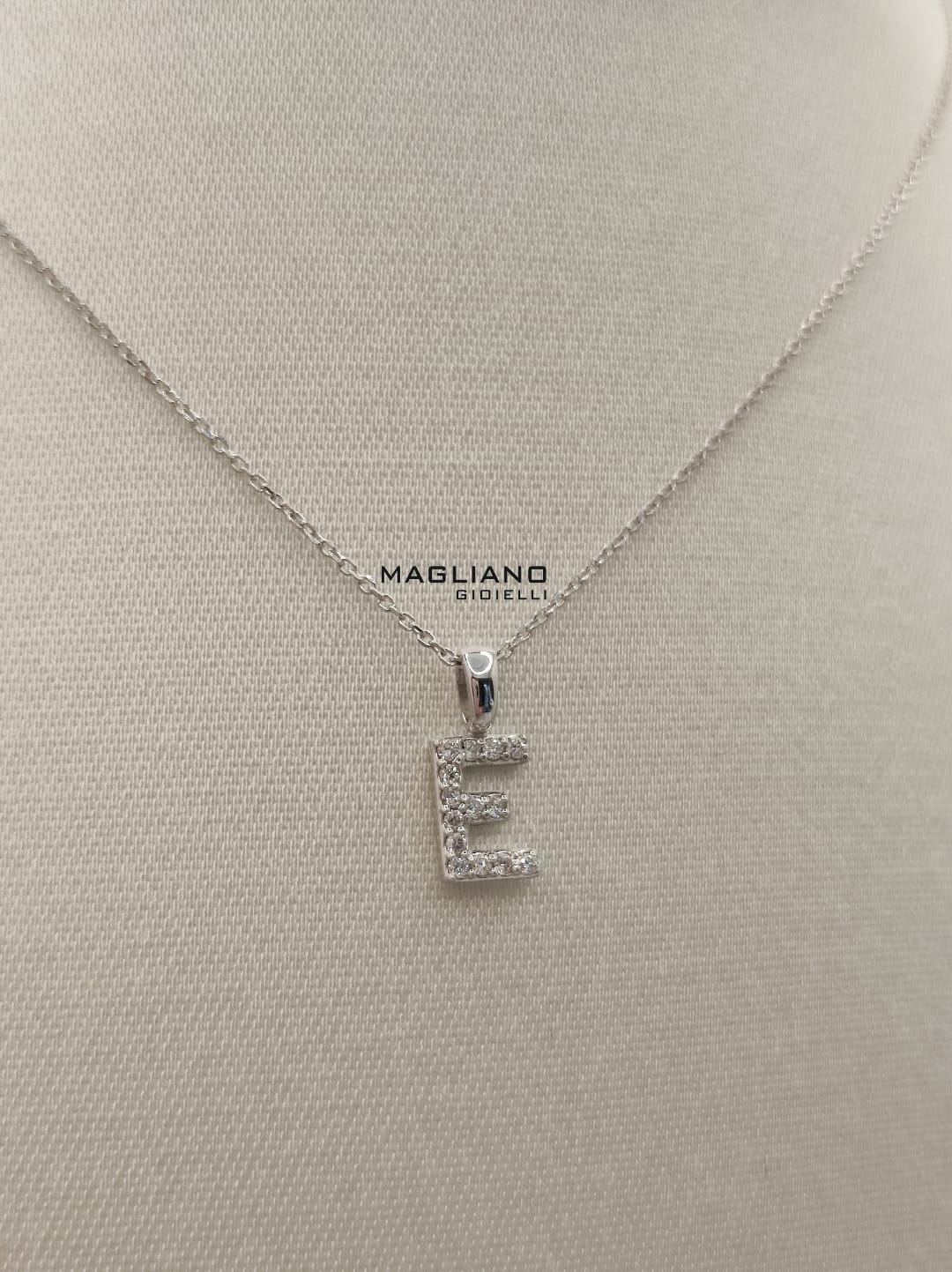 Collana oro bianco e diamanti lettera E