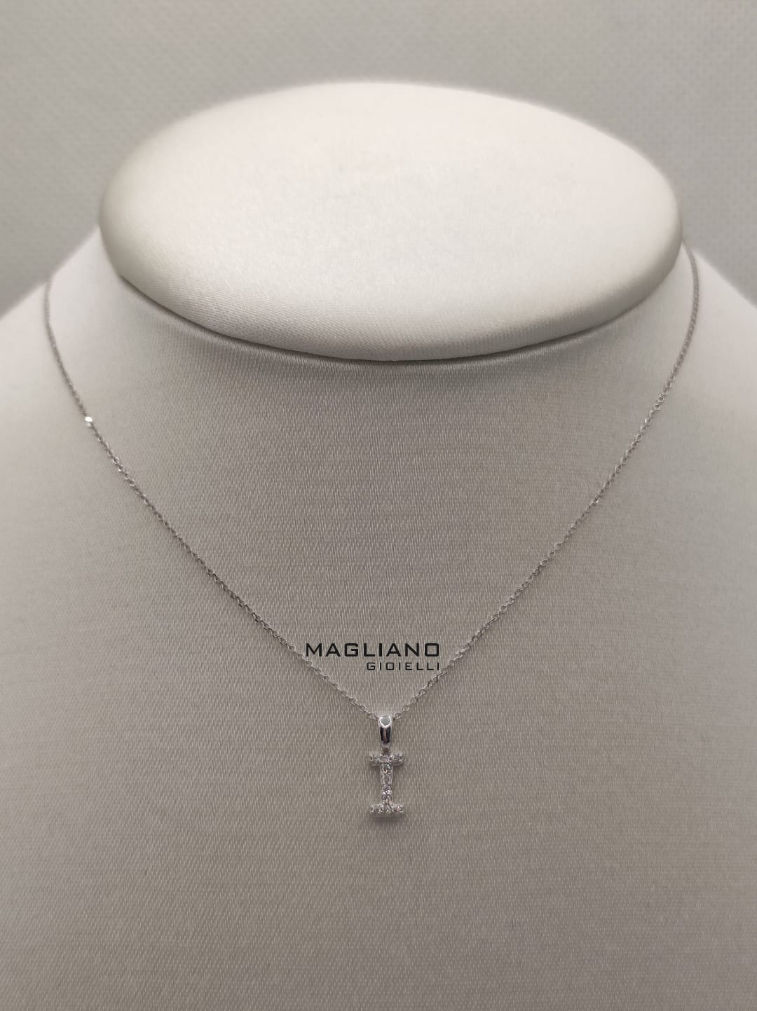 Collana oro bianco e diamanti lettera I