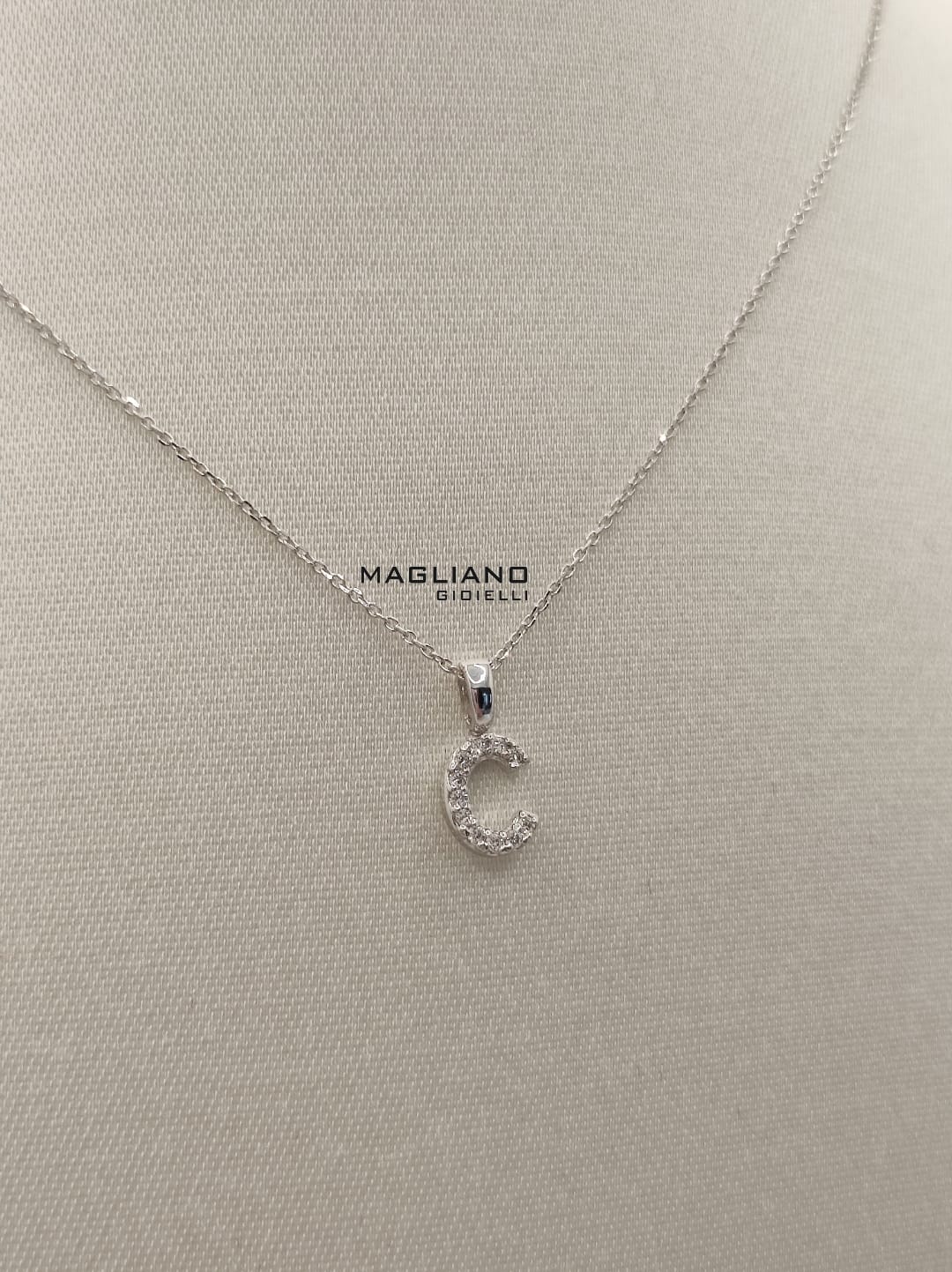 Collana oro bianco e diamanti lettera C